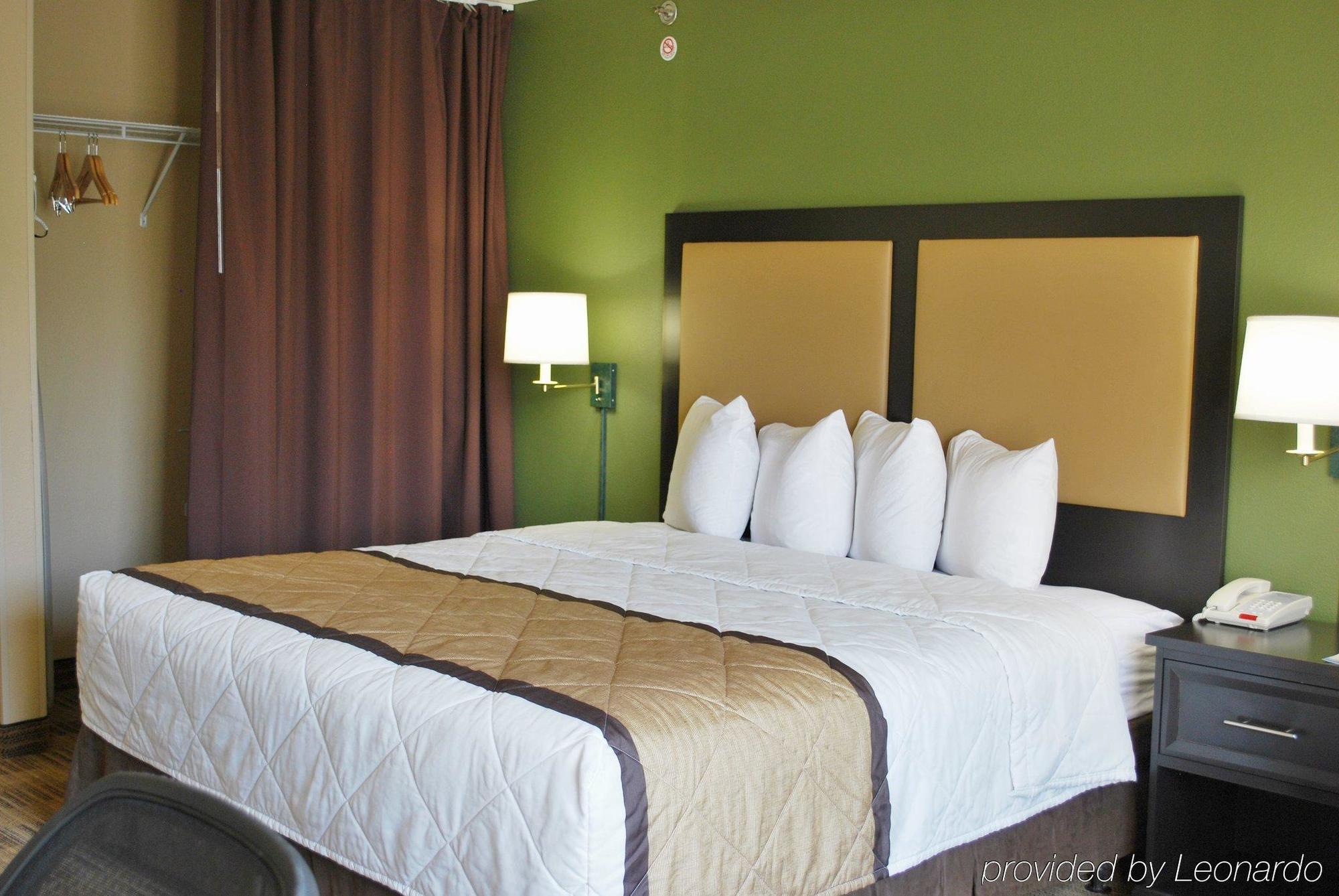 Extended America - Milwaukee -