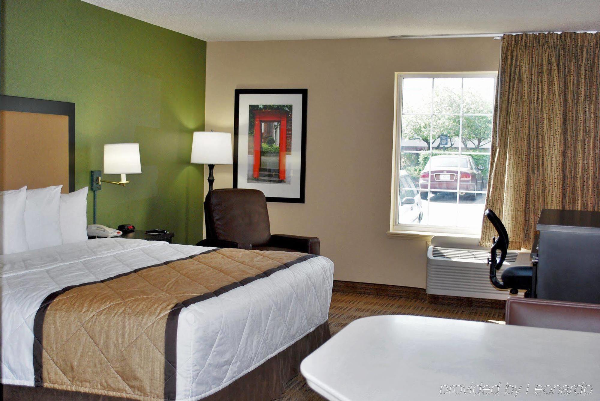 Extended America - Milwaukee - 2* Brookfield